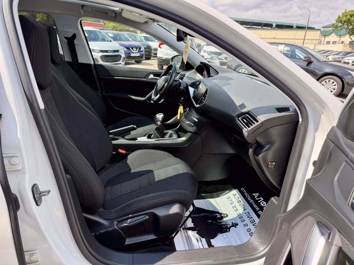 Peugeot 308 фото 24