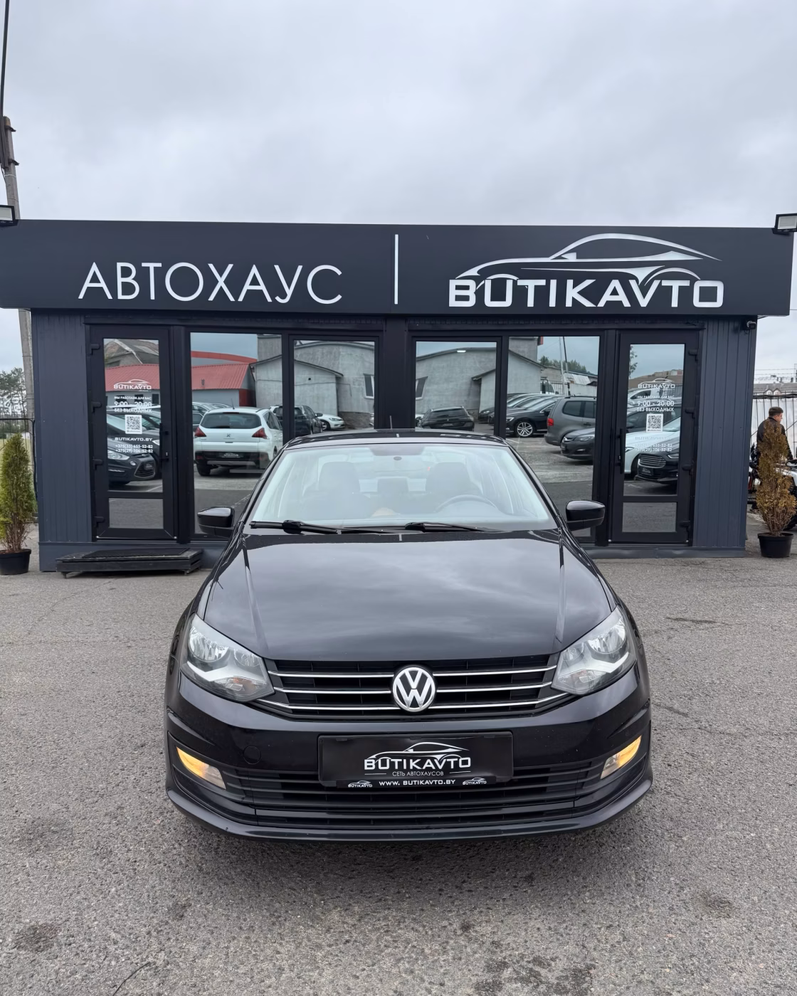 Volkswagen Polo Sedan фото 3