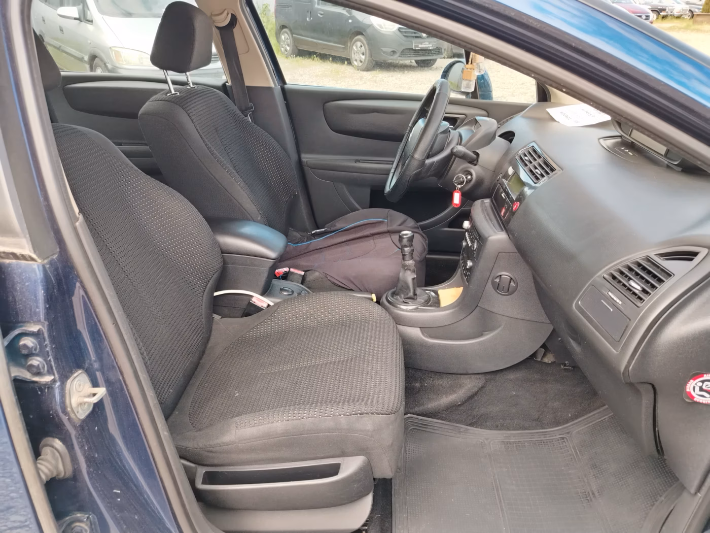 Citroen C4 фото 8