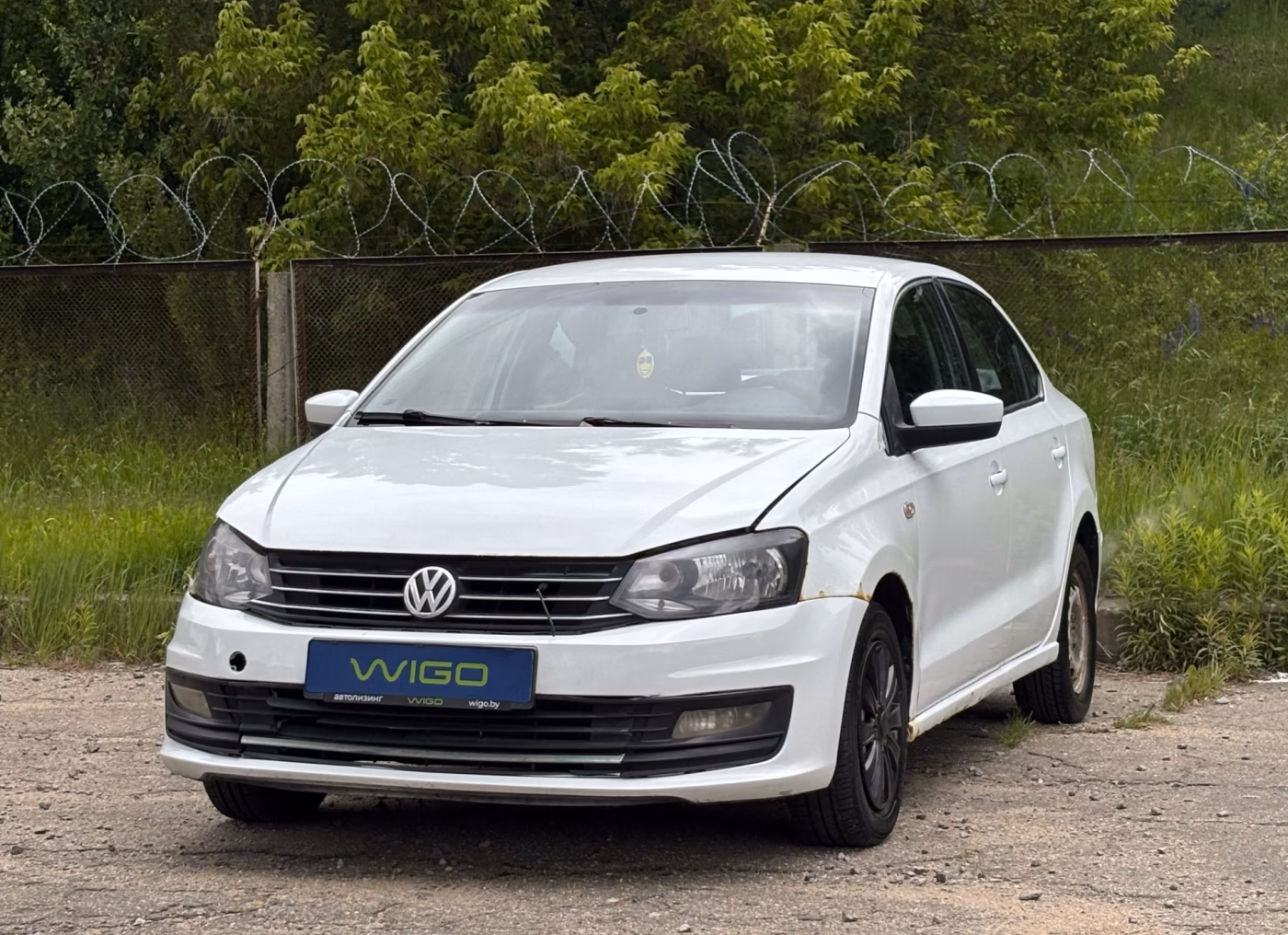 Volkswagen Polo Sedan фото 4