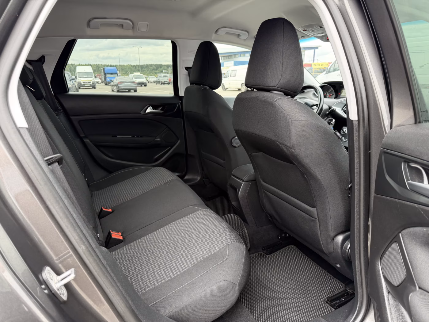 Peugeot 308 фото 7