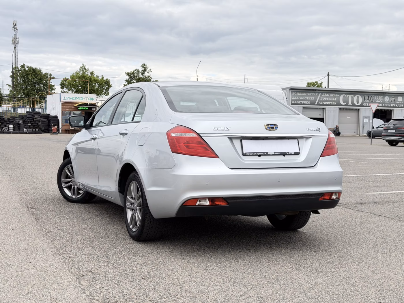 Geely Emgrand фото 4