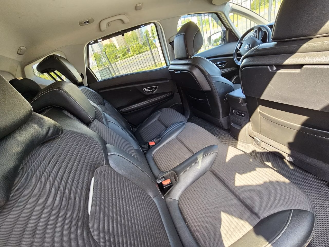 Renault Scenic фото 13