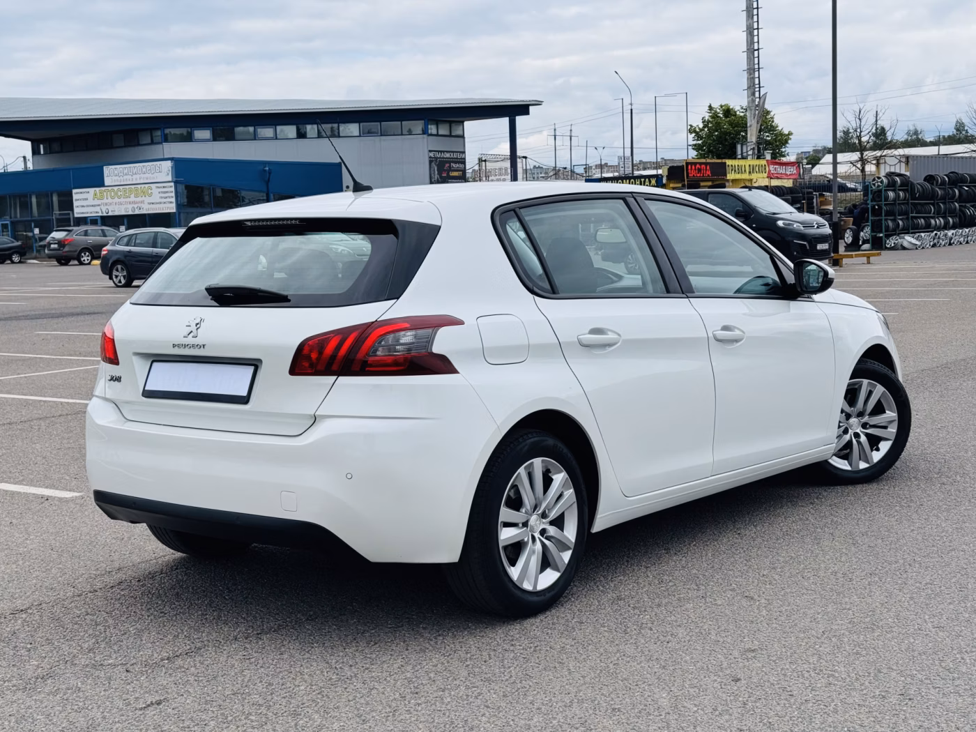 Peugeot 308 фото 2