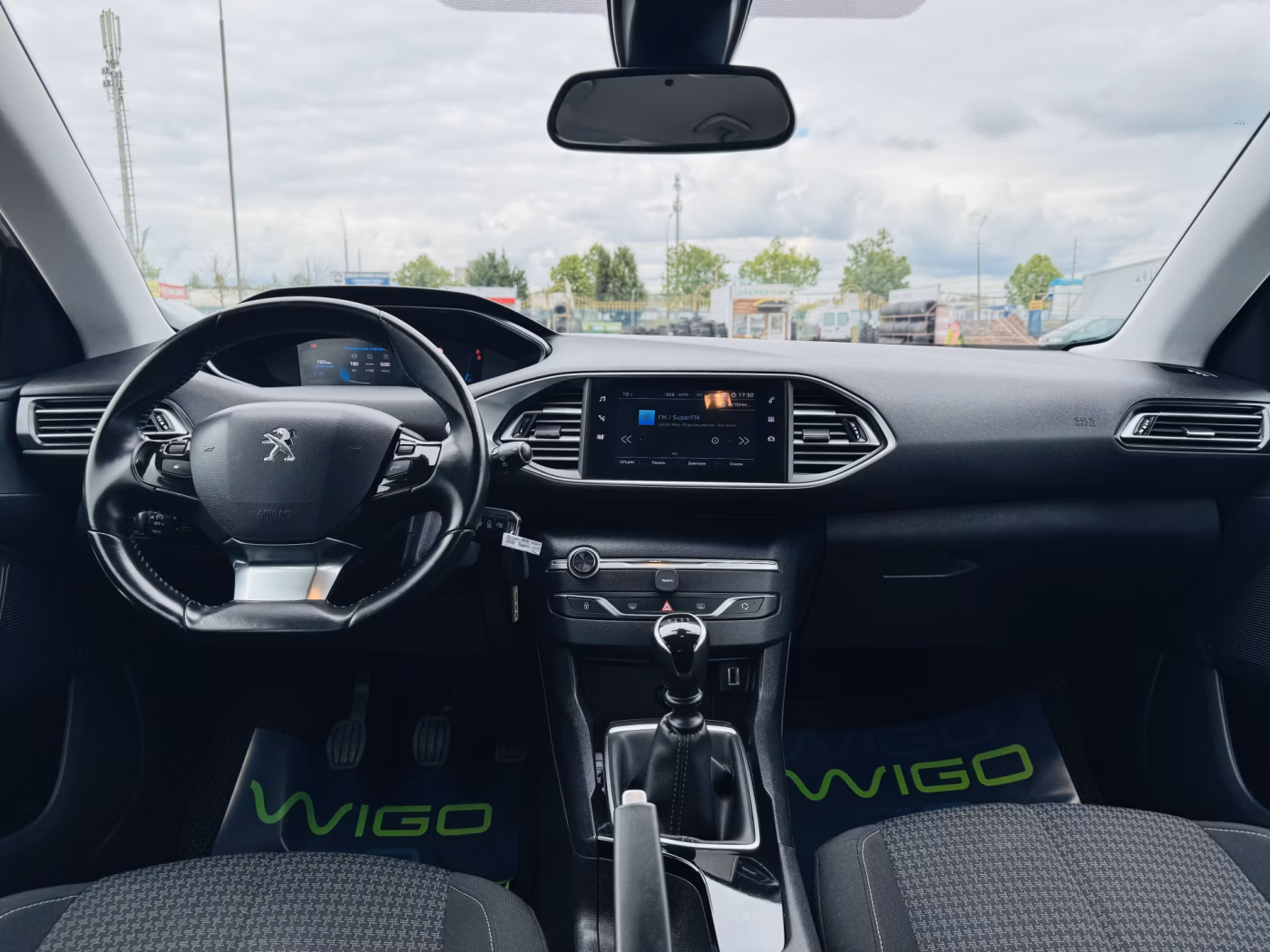 Peugeot 308 фото 9