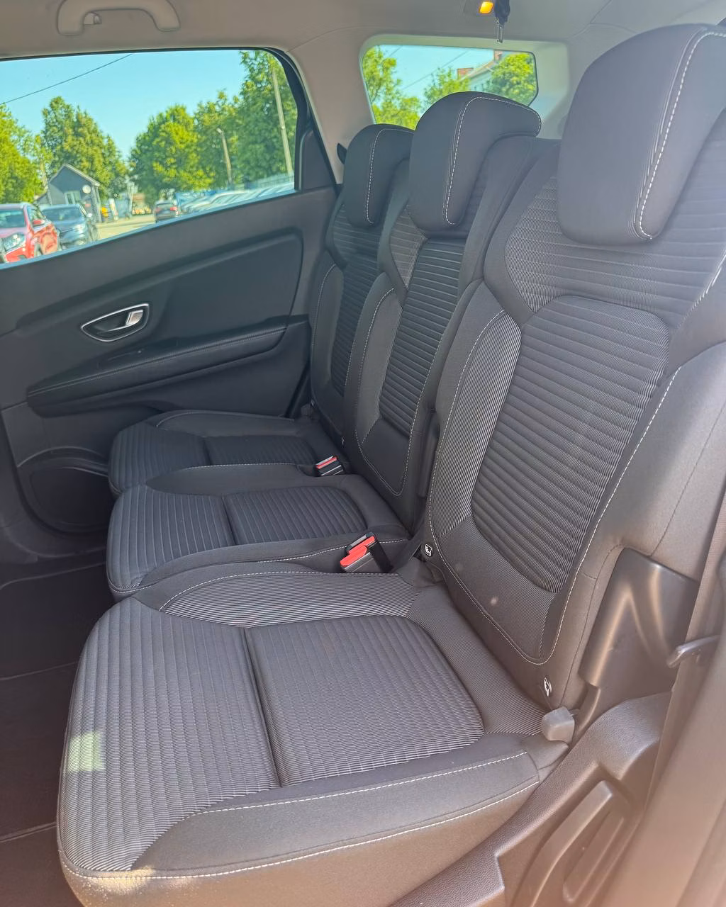 Renault Scenic фото 11