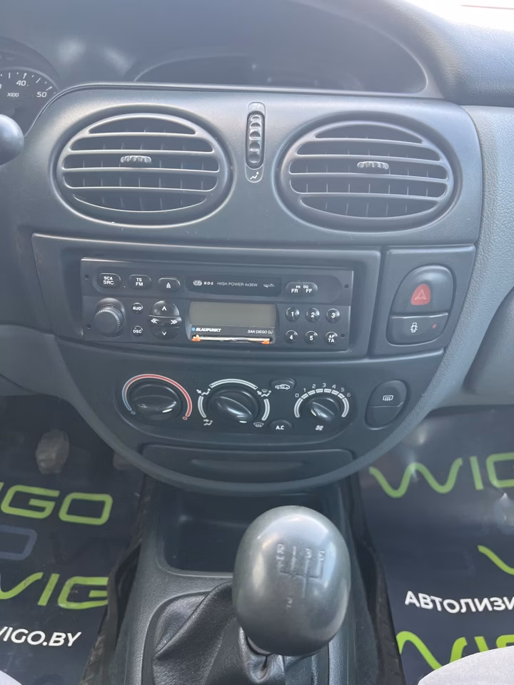 Renault Megane фото 13