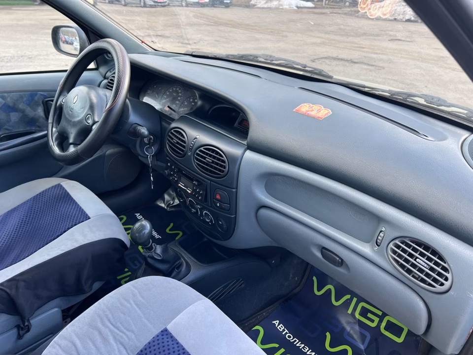 Renault Megane фото 11