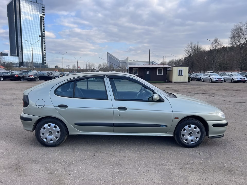 Renault Megane фото 4