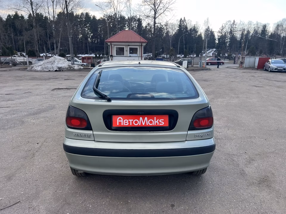 Renault Megane фото 7