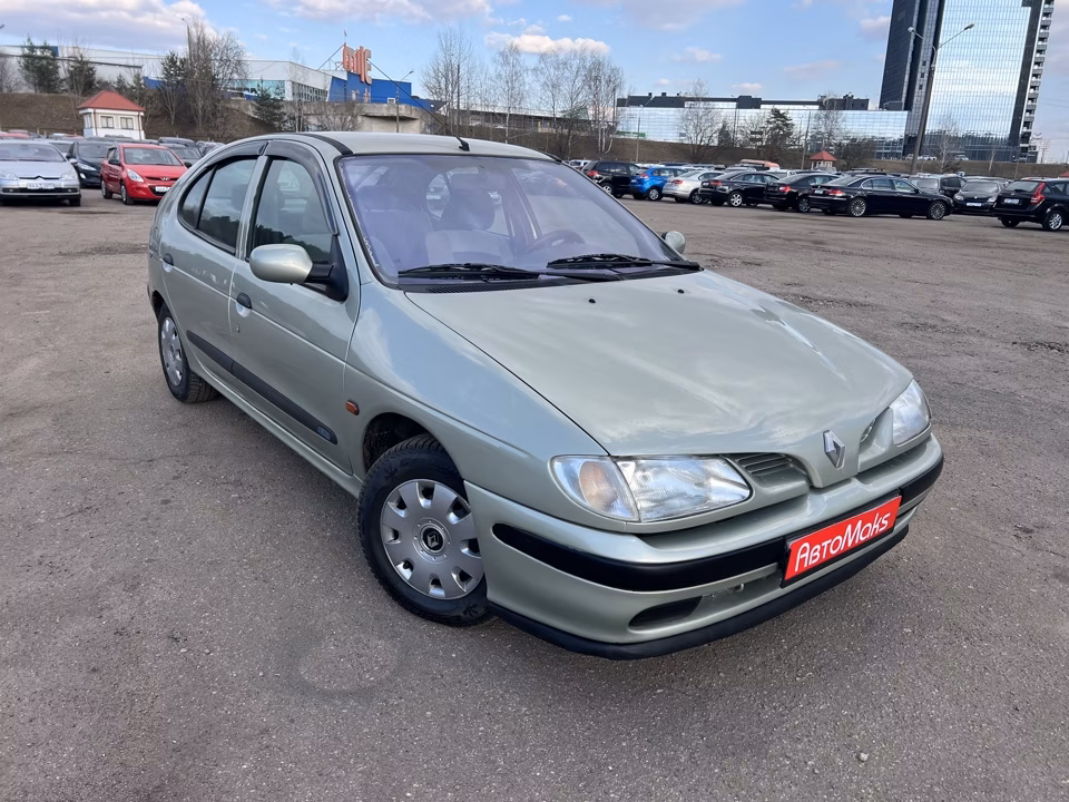 Renault Megane фото 3