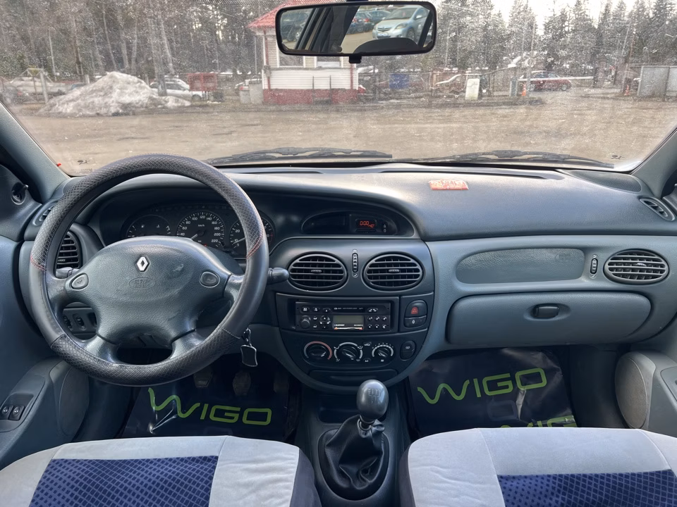 Renault Megane фото 12