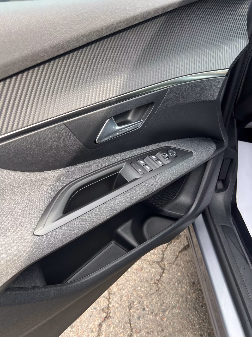 Peugeot 3008 фото 9