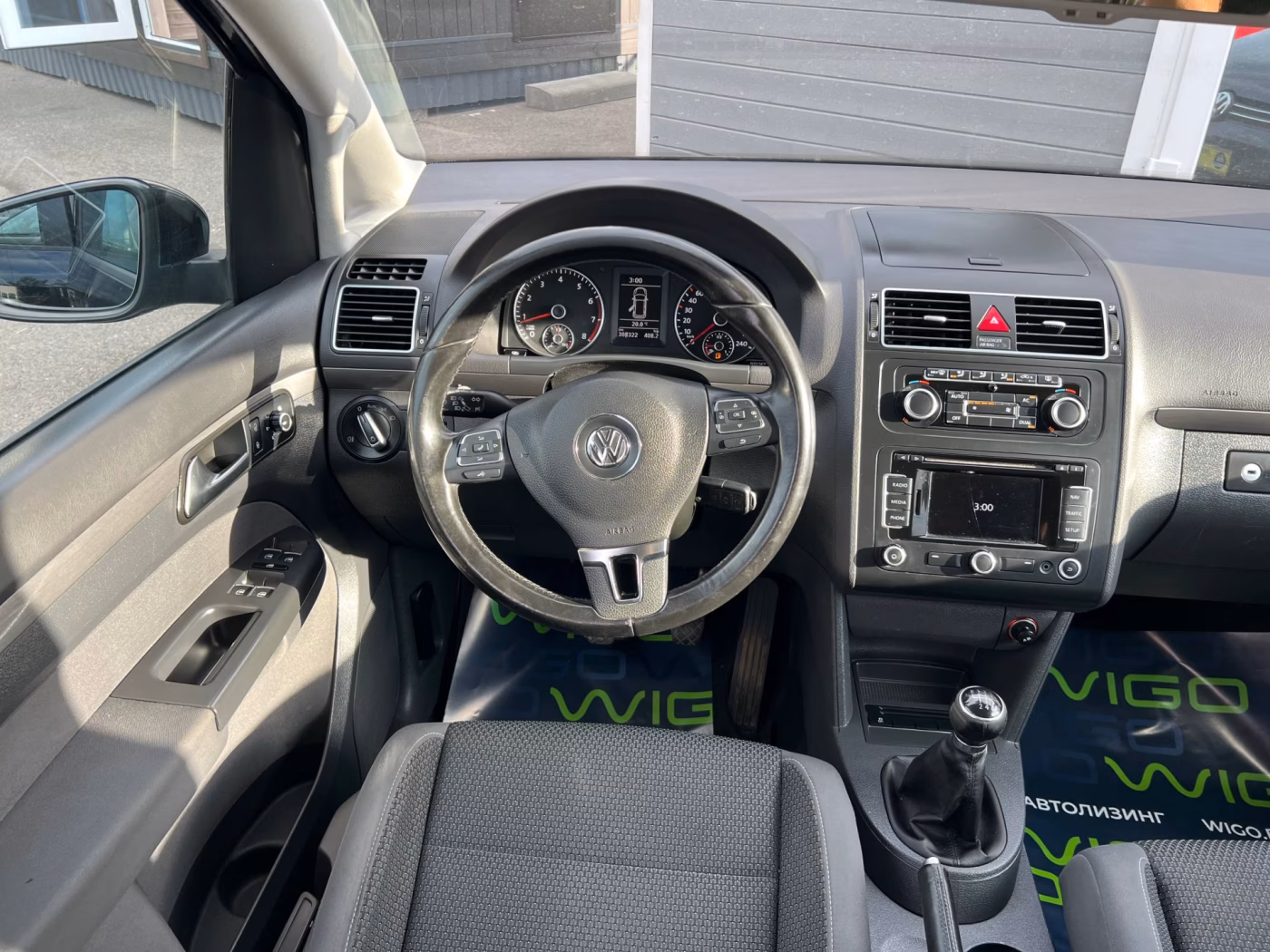 Volkswagen Touran фото 17