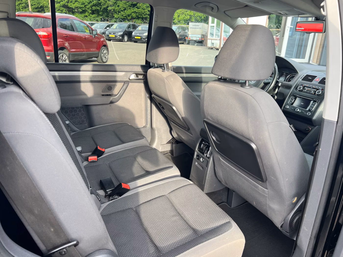 Volkswagen Touran фото 21