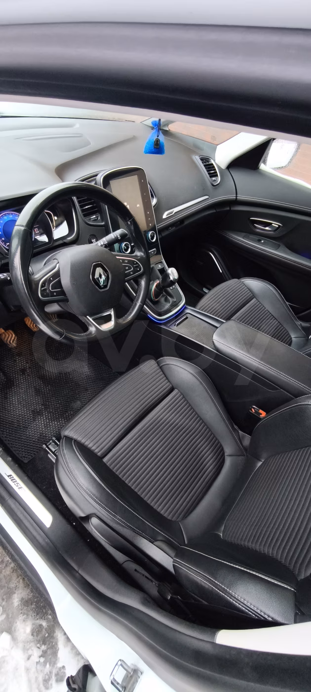 Renault Grand Scenic фото 9