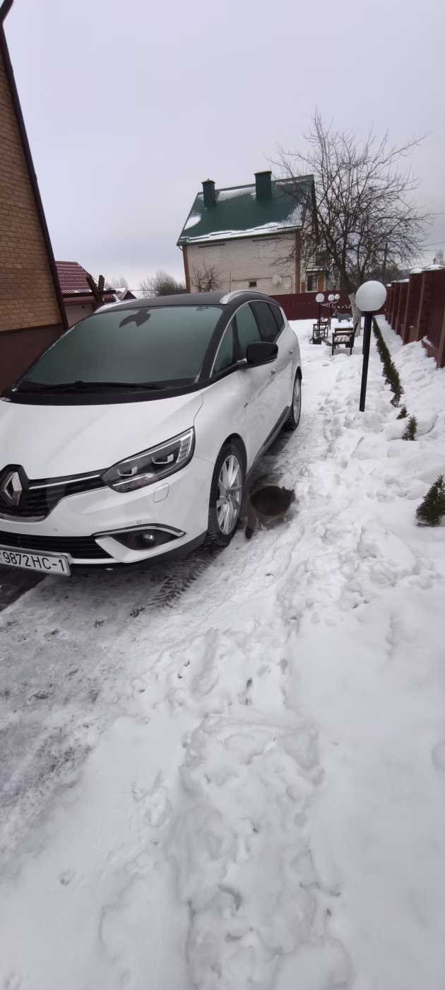 Renault Grand Scenic фото 10