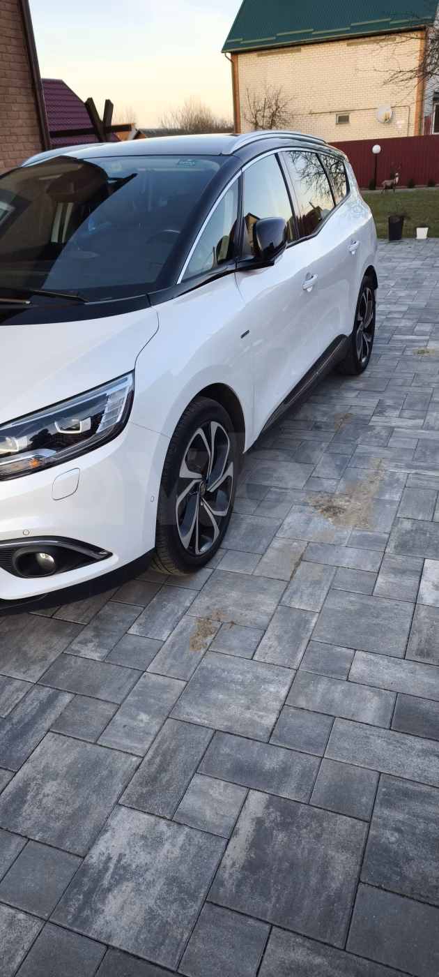 Renault Grand Scenic фото 5