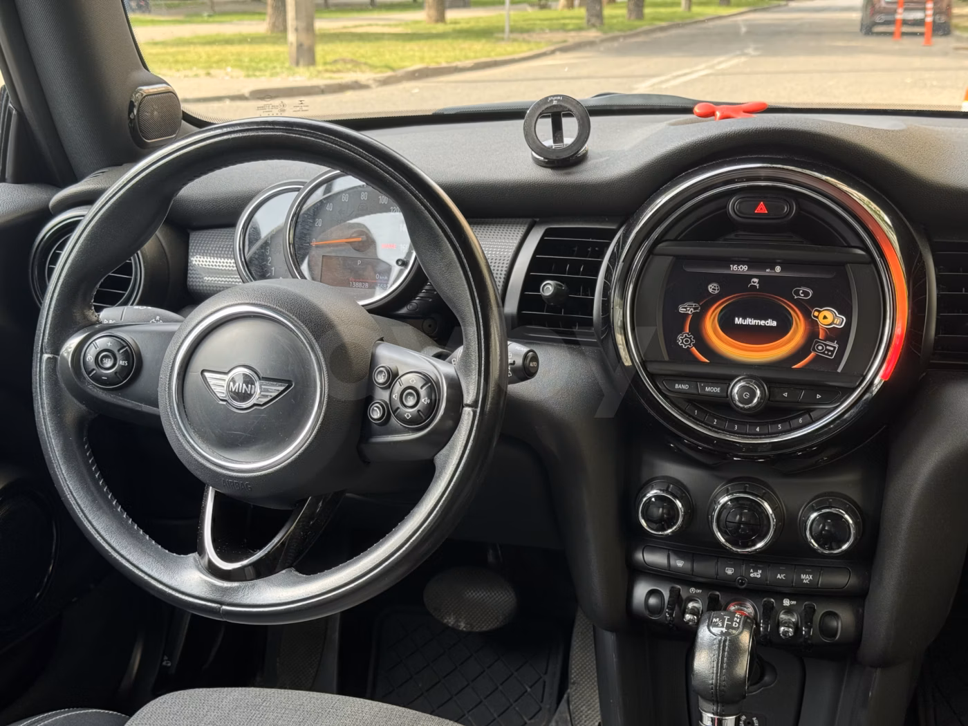 MINI Hatch фото 7
