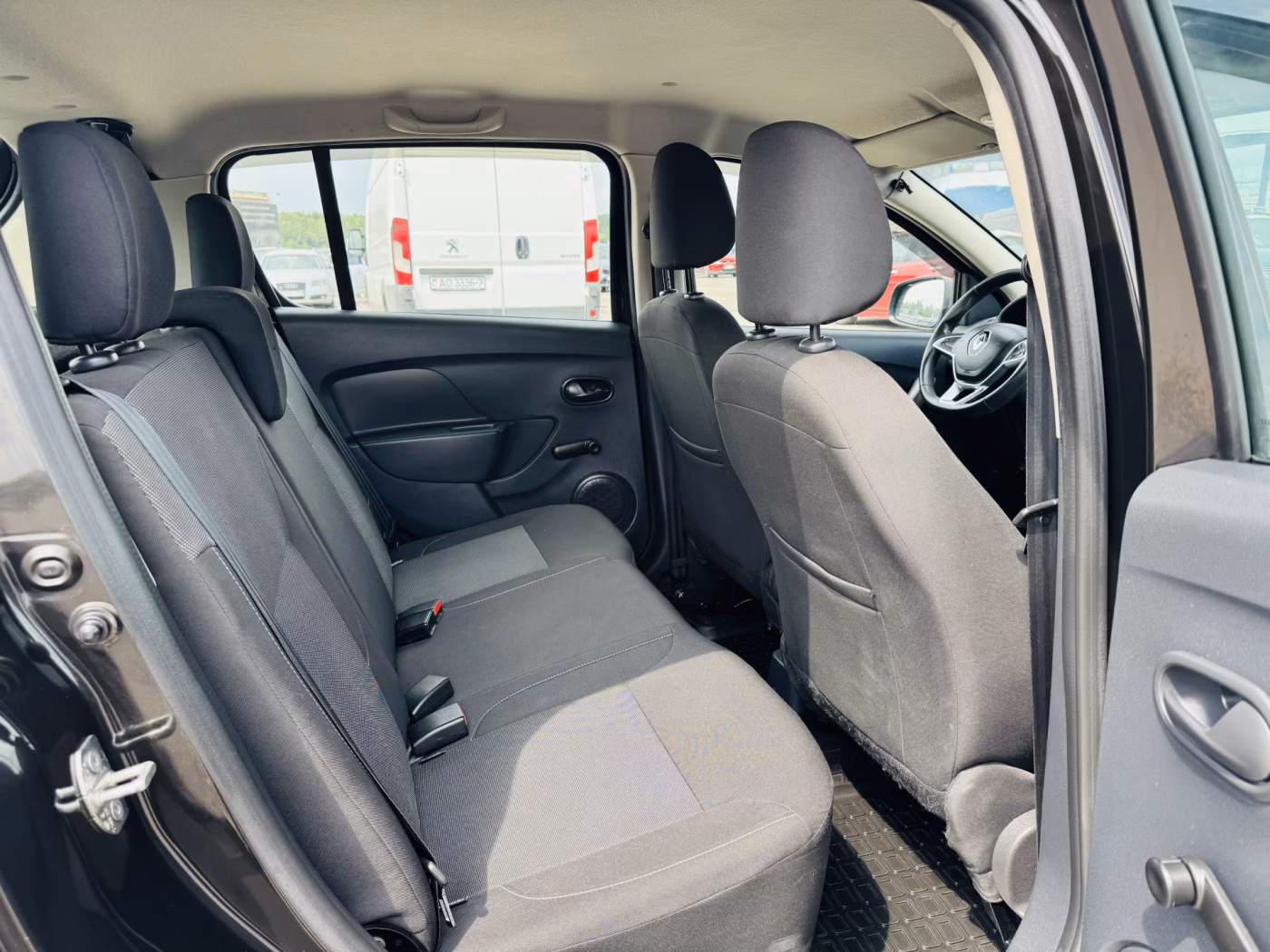 Renault Sandero Stepway фото 7