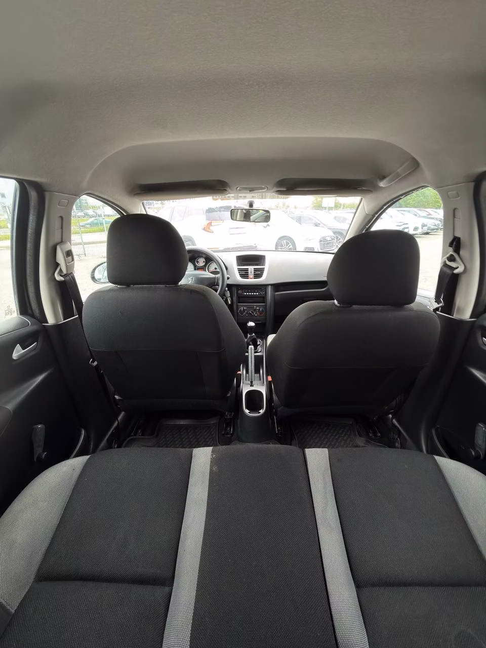 Peugeot 207 фото 15