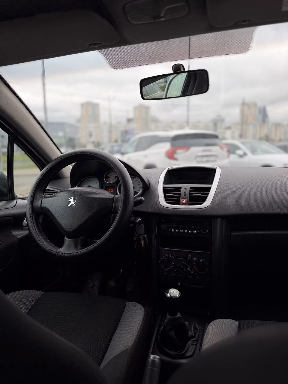 Peugeot 207 фото 16