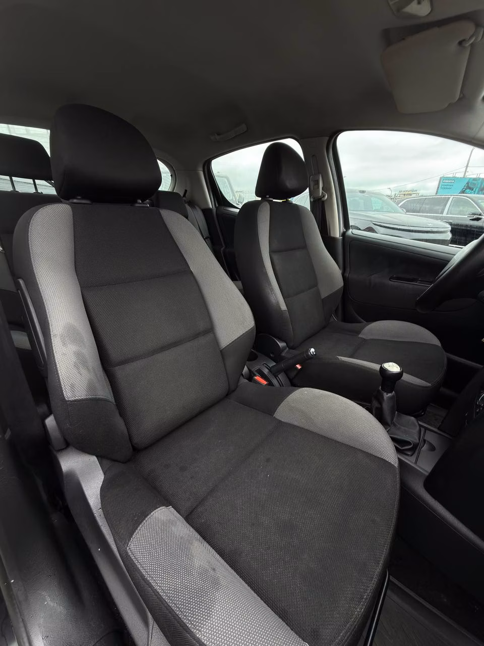 Peugeot 207 фото 10