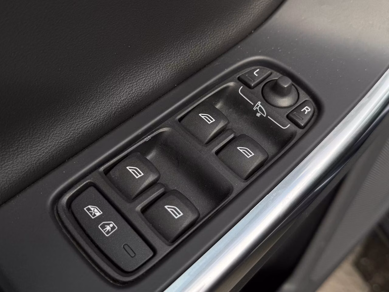 Volvo V60 фото 8