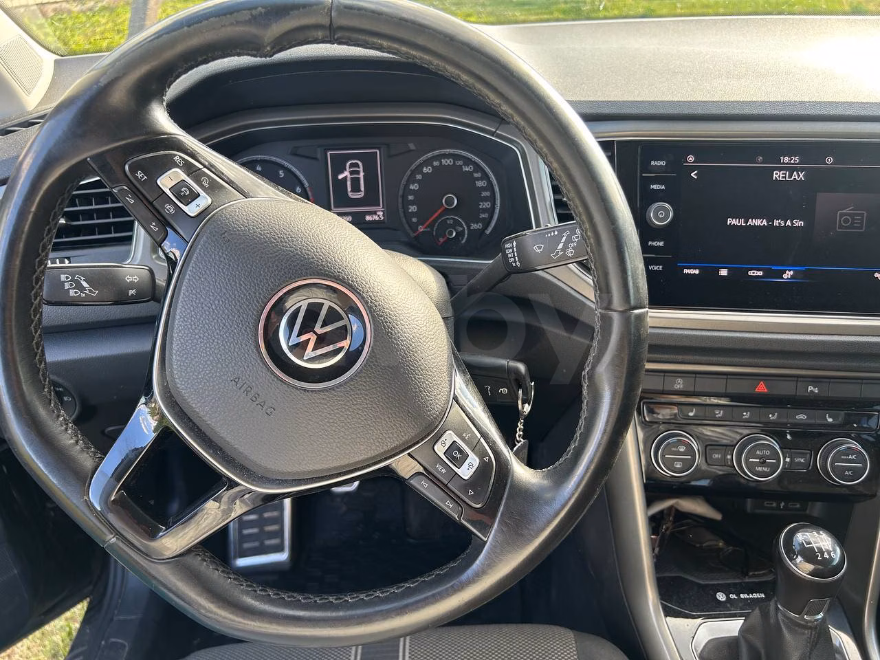 Volkswagen T-Roc фото 11