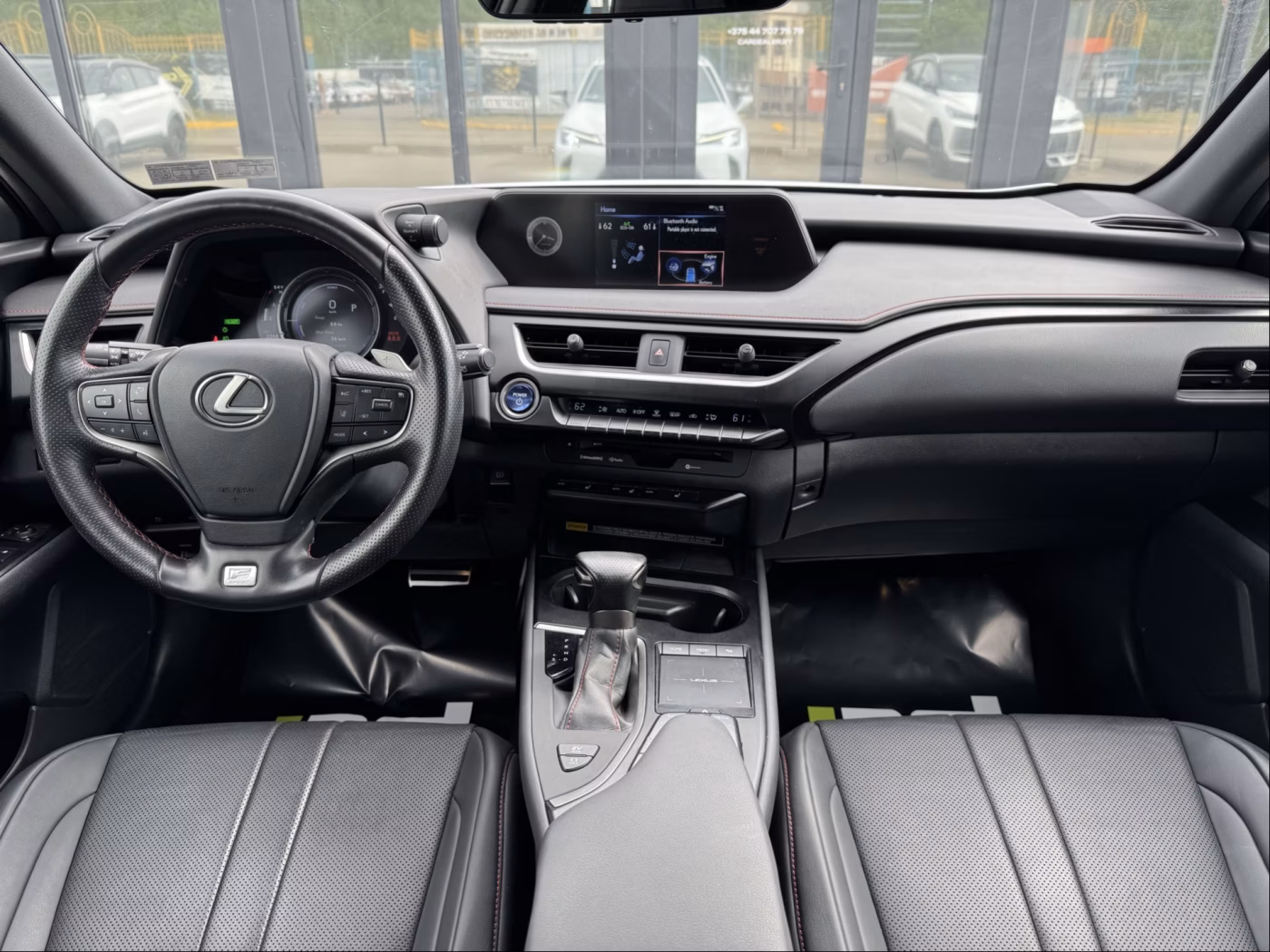 Lexus UX фото 13