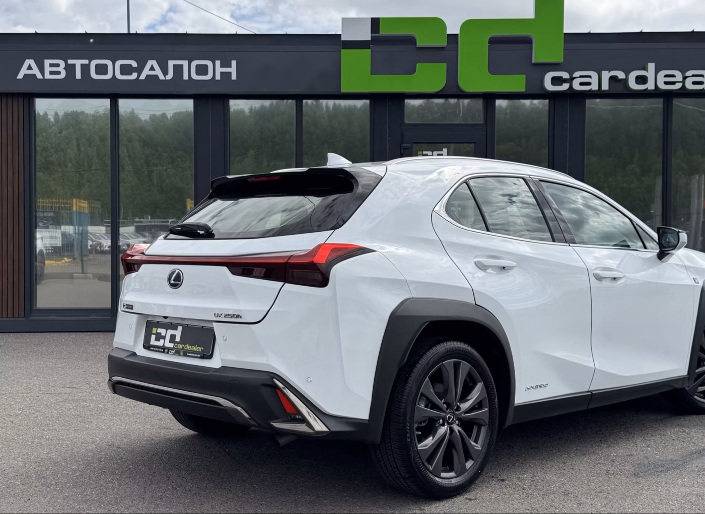 Lexus UX фото 6