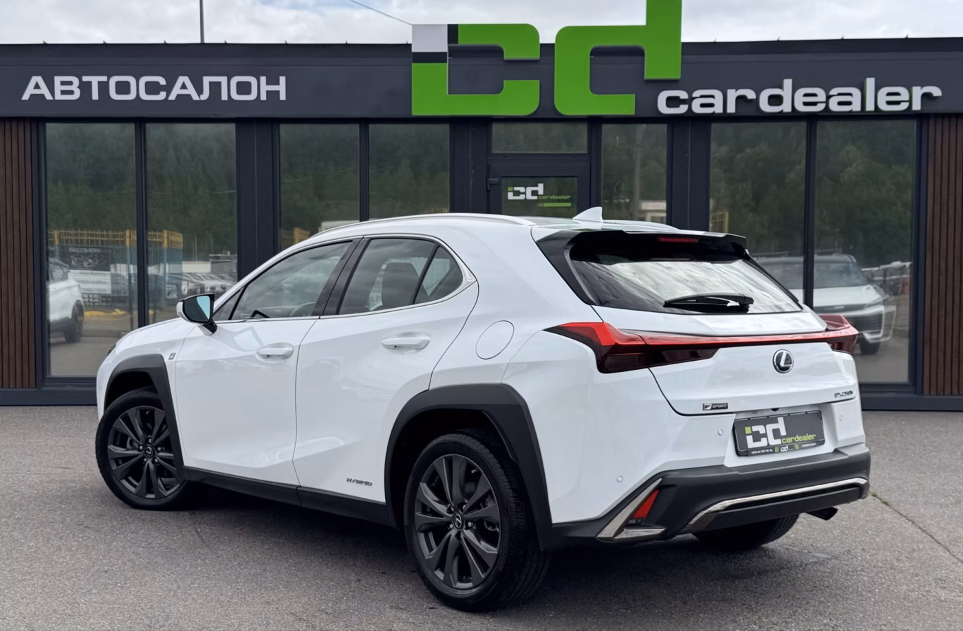 Lexus UX фото 7