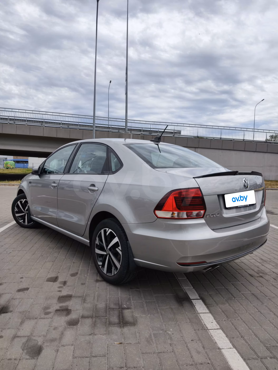 Volkswagen Polo Sedan фото 6