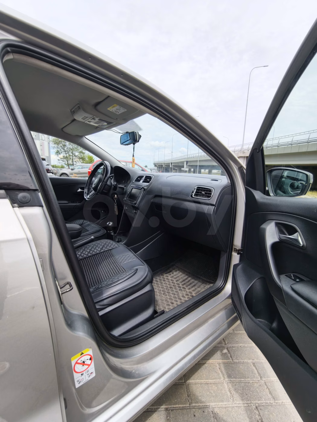 Volkswagen Polo Sedan фото 15