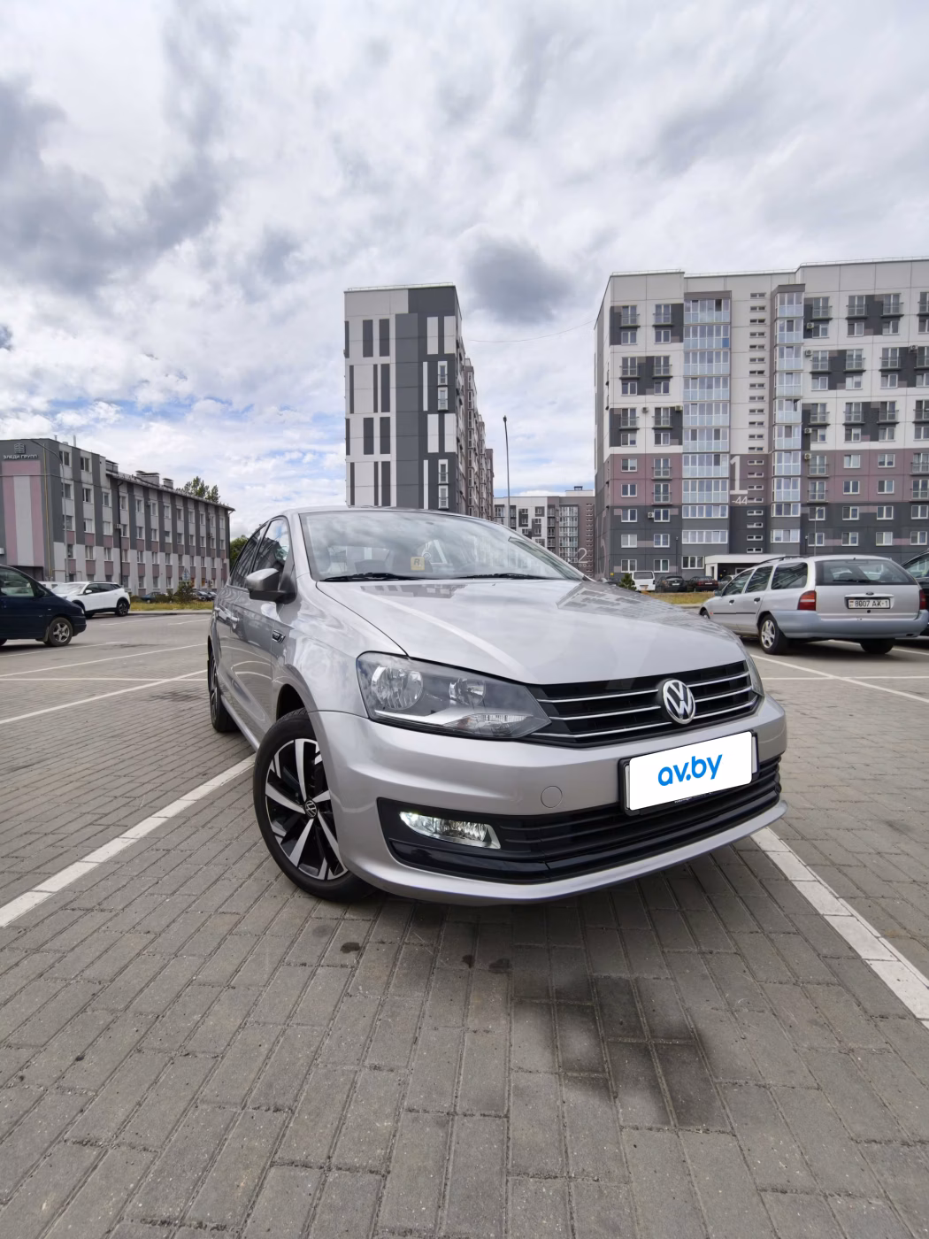 Volkswagen Polo Sedan фото 11