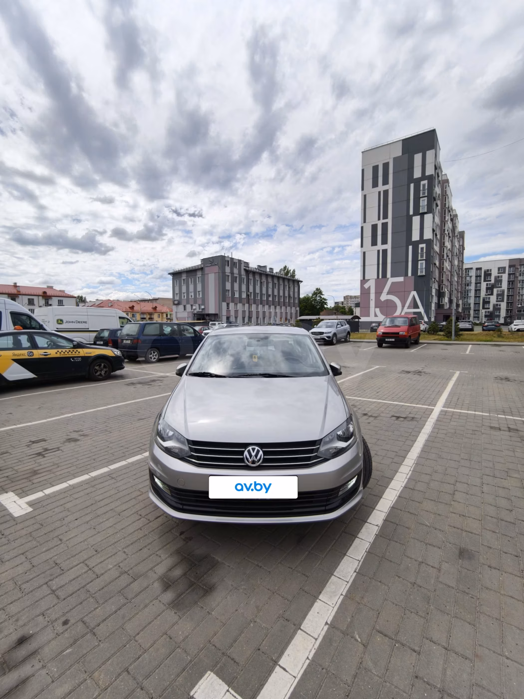 Volkswagen Polo Sedan