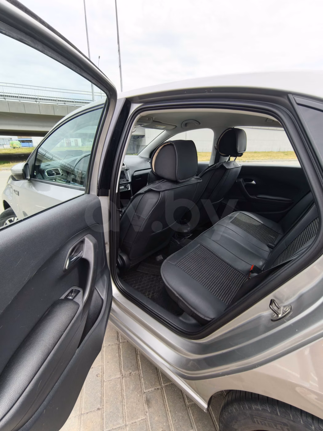 Volkswagen Polo Sedan фото 13