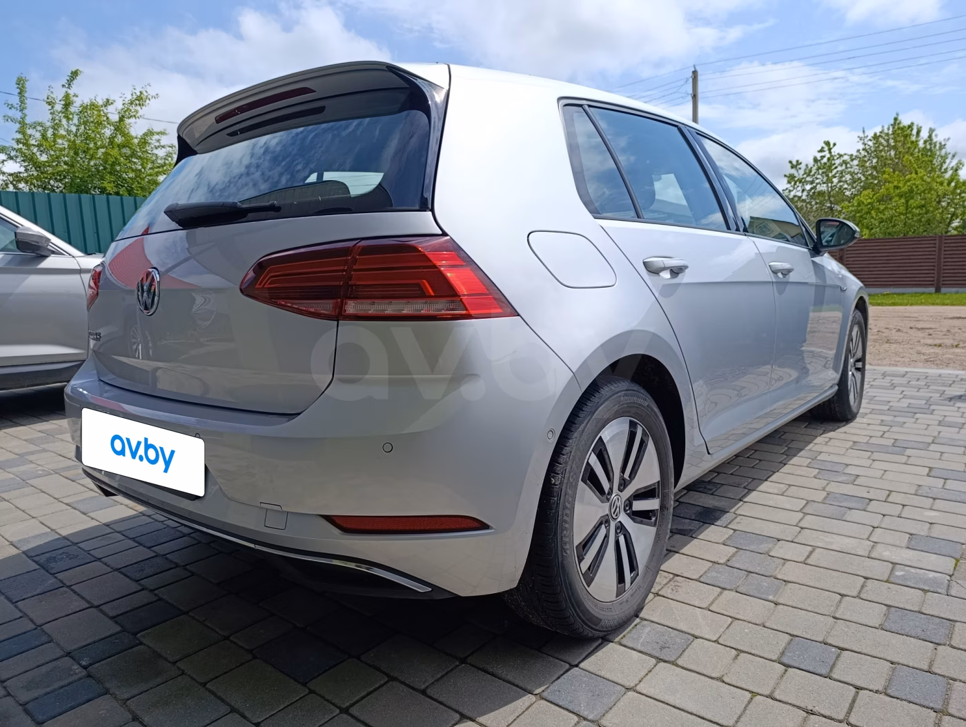Volkswagen e-Golf фото 6