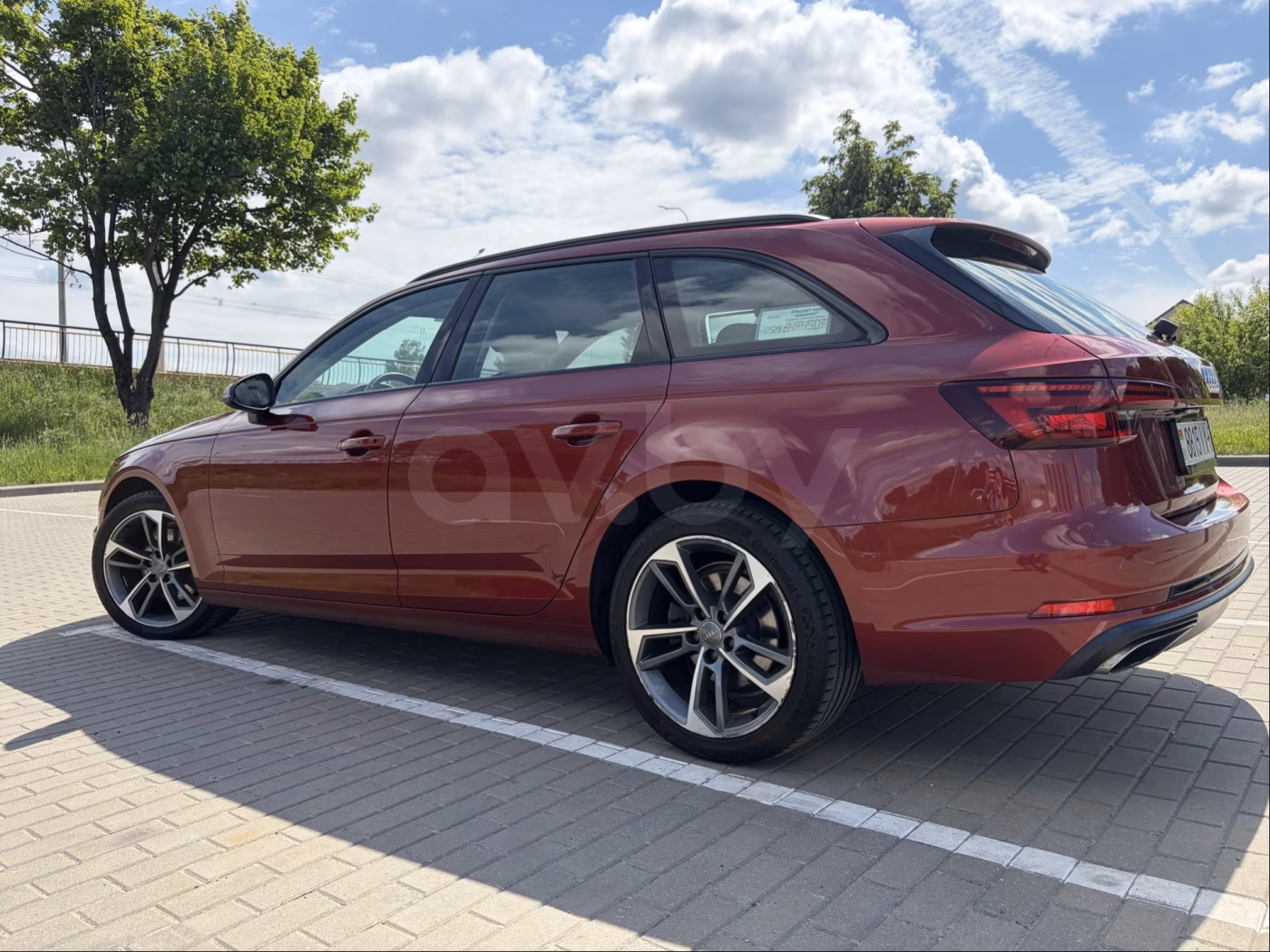 Audi A4 фото 8