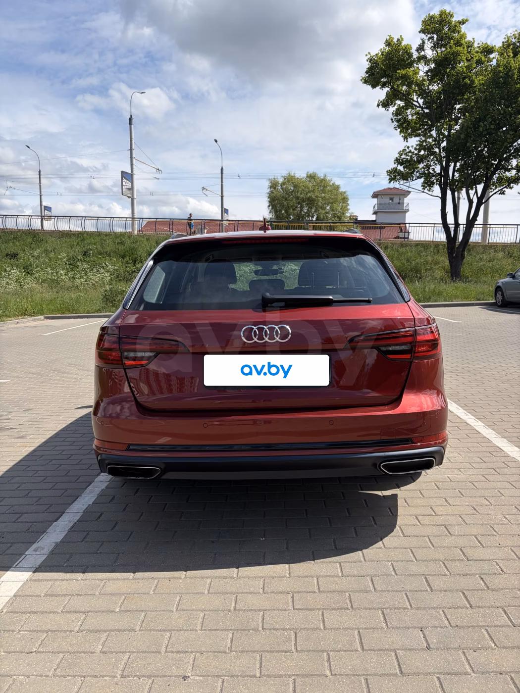 Audi A4 фото 9