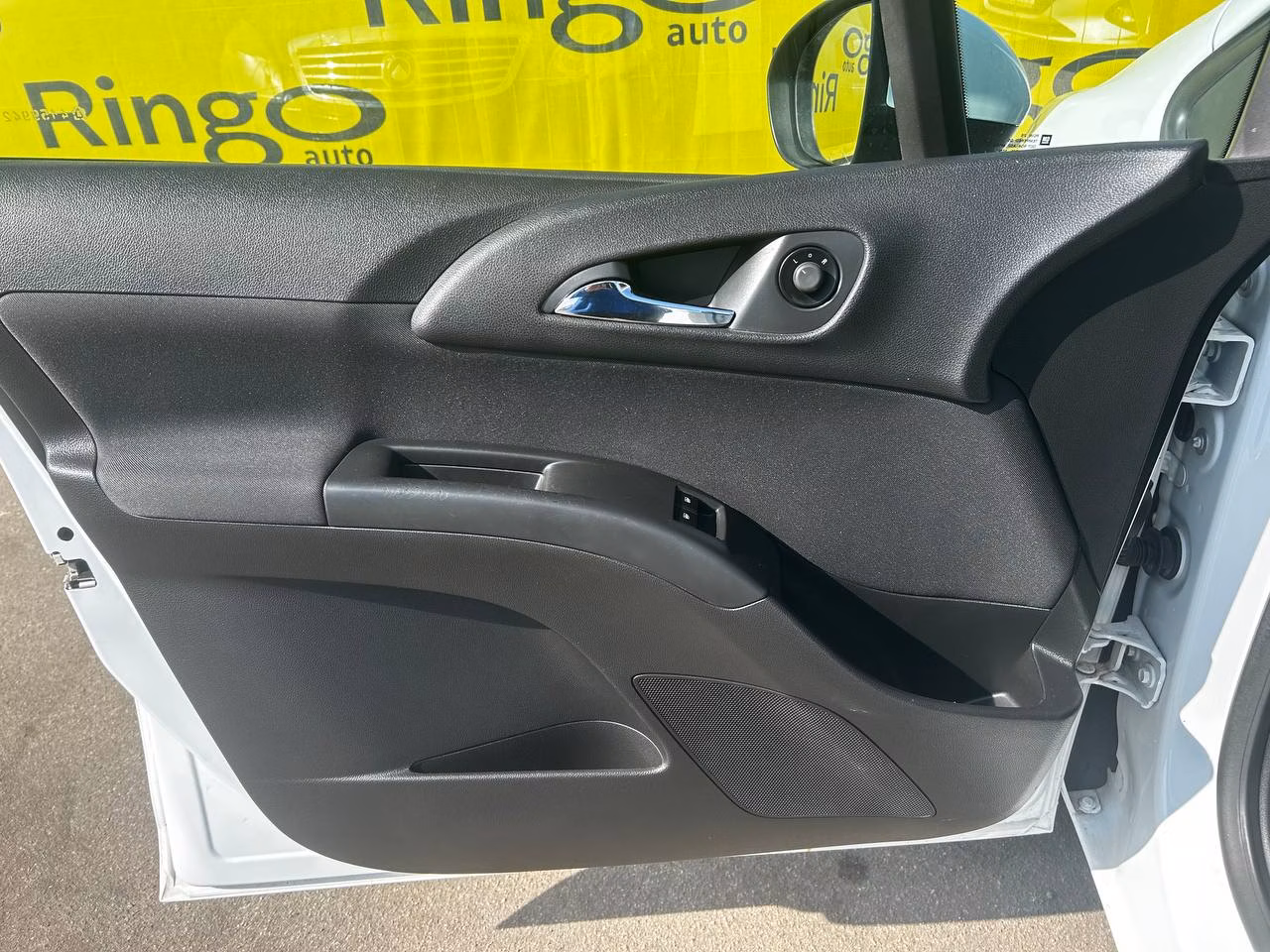 Opel Meriva фото 8