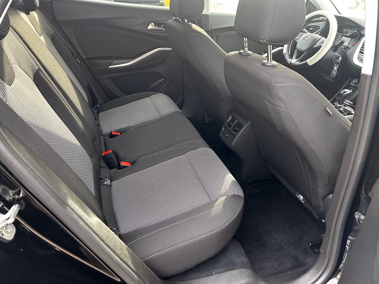 Opel Grandland X фото 14