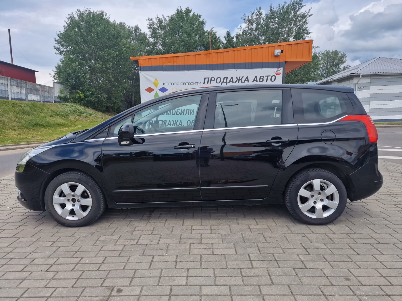 Peugeot 5008 фото 4