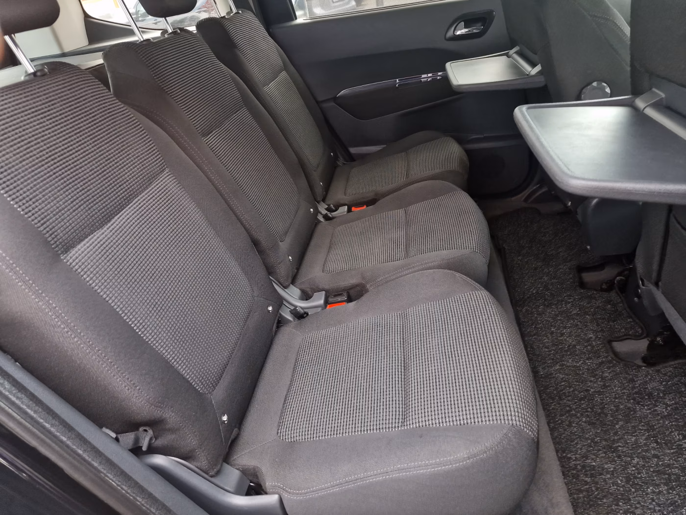 Peugeot 5008 фото 19