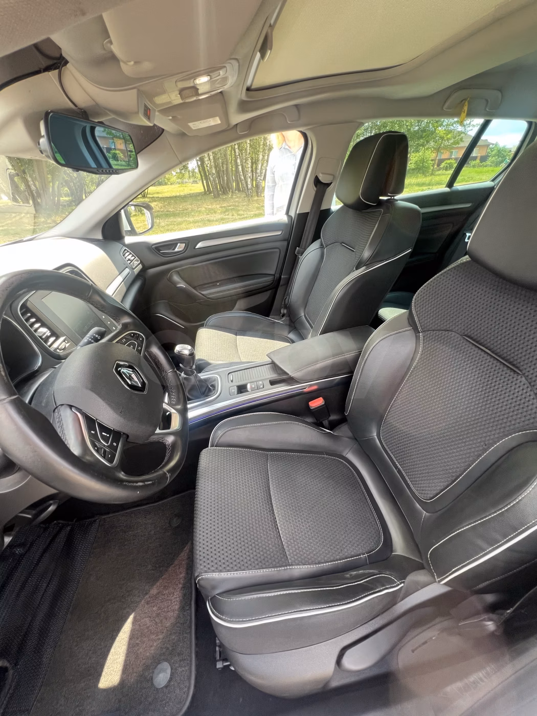 Renault Megane фото 12