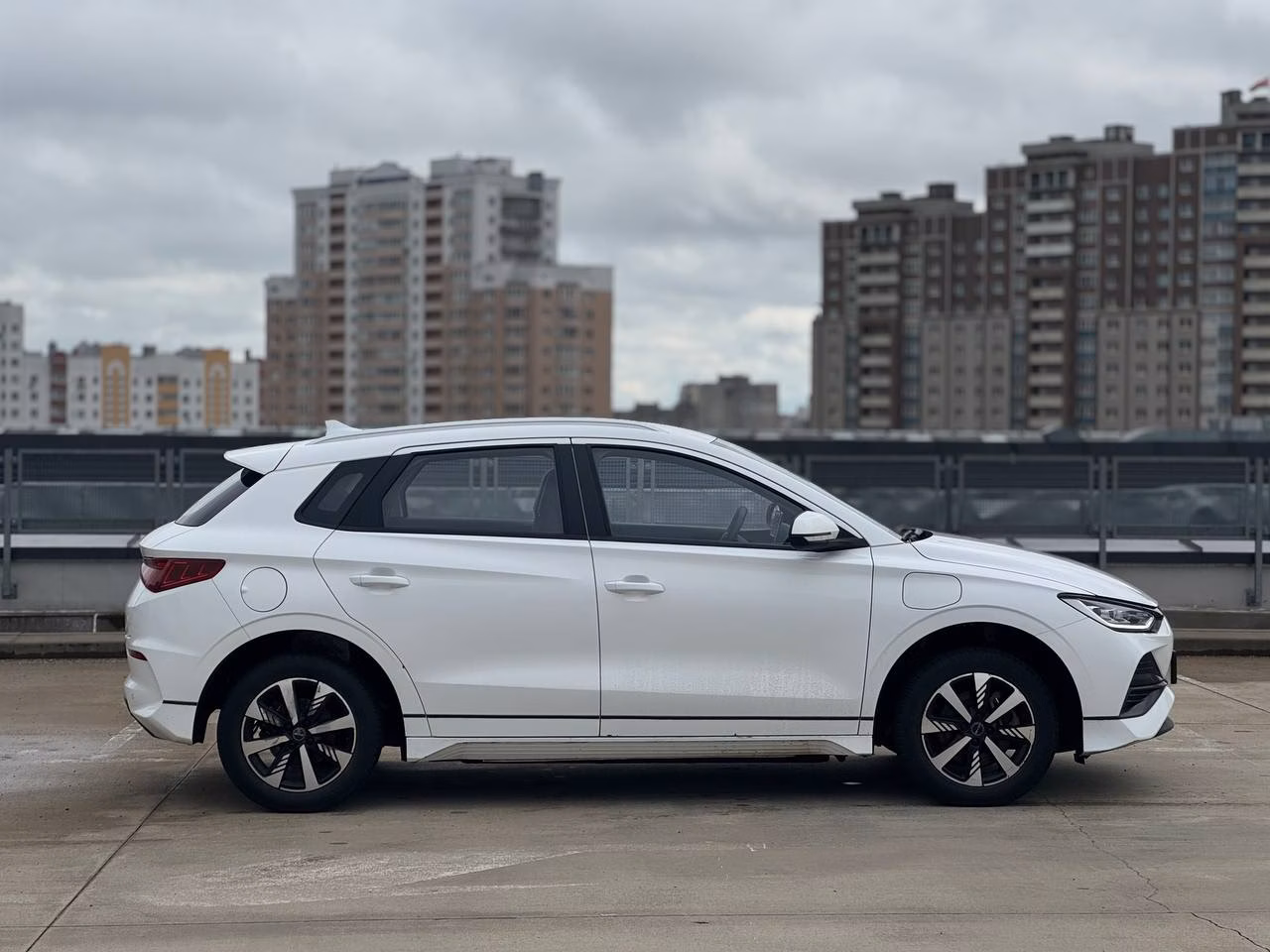 BYD e2 фото 4