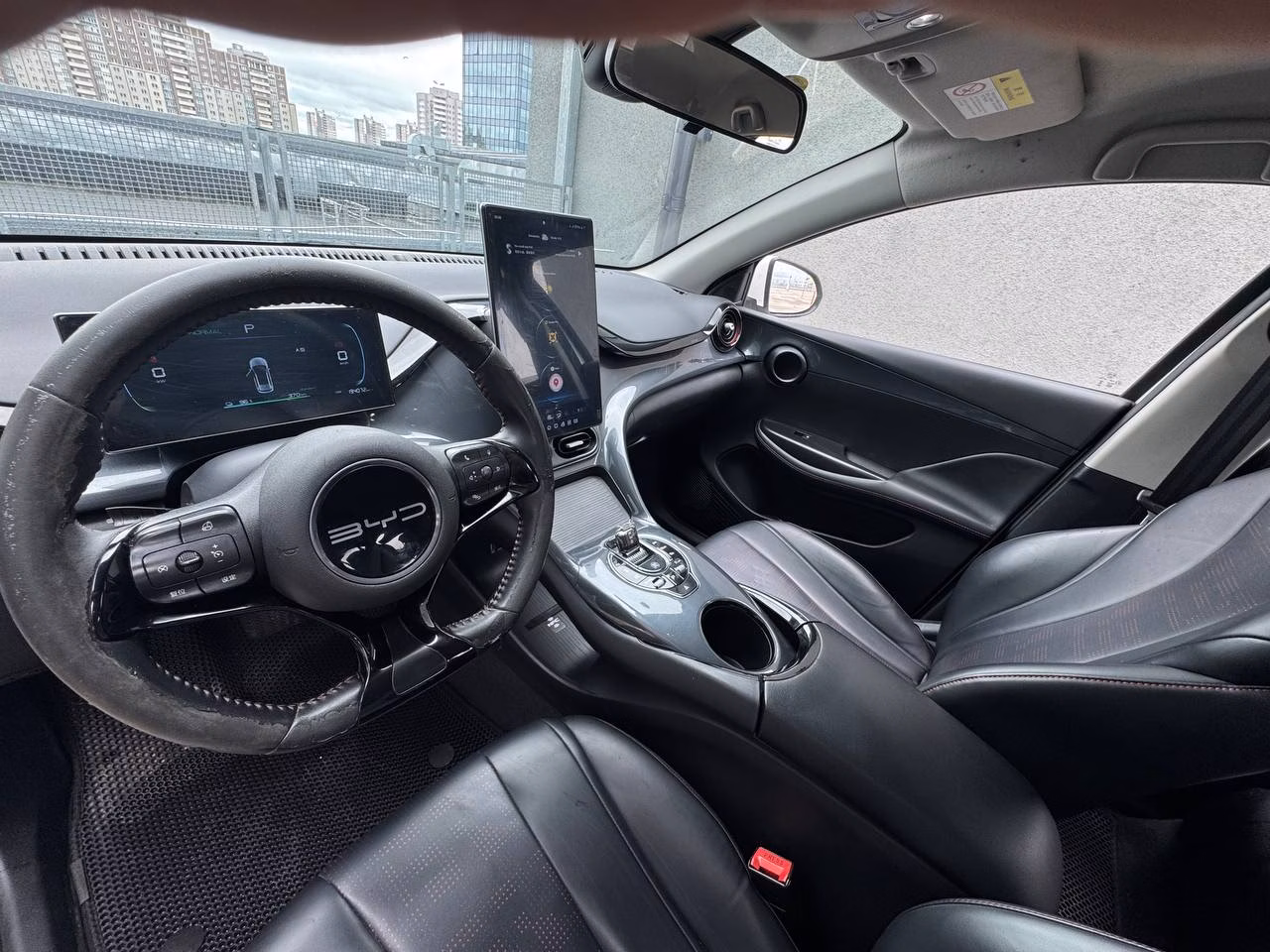 BYD e2 фото 10