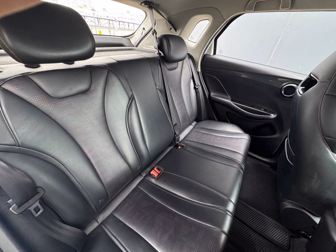 BYD e2 фото 12