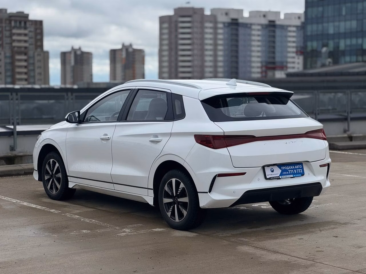 BYD e2 фото 7