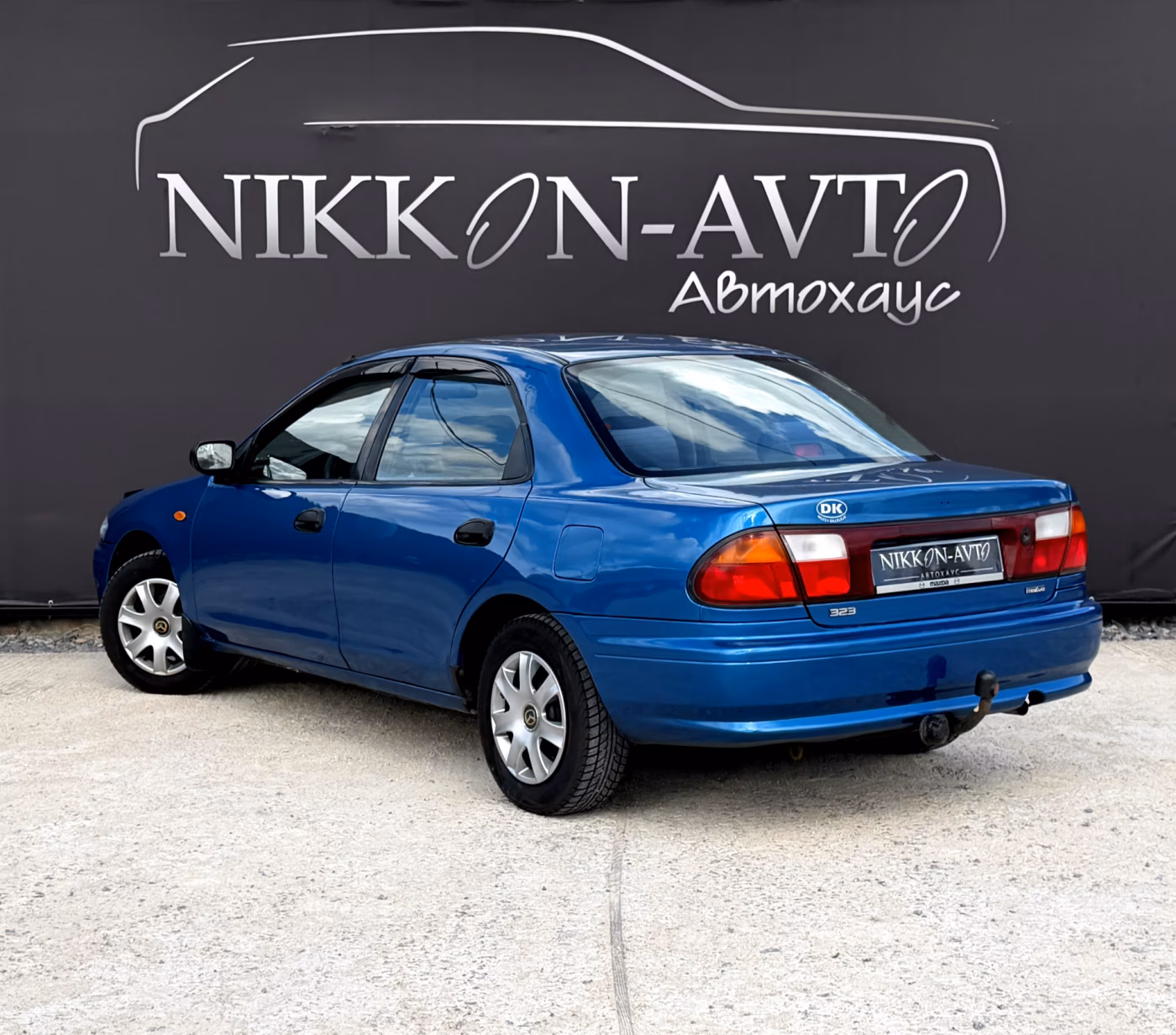 Mazda 323 фото 4